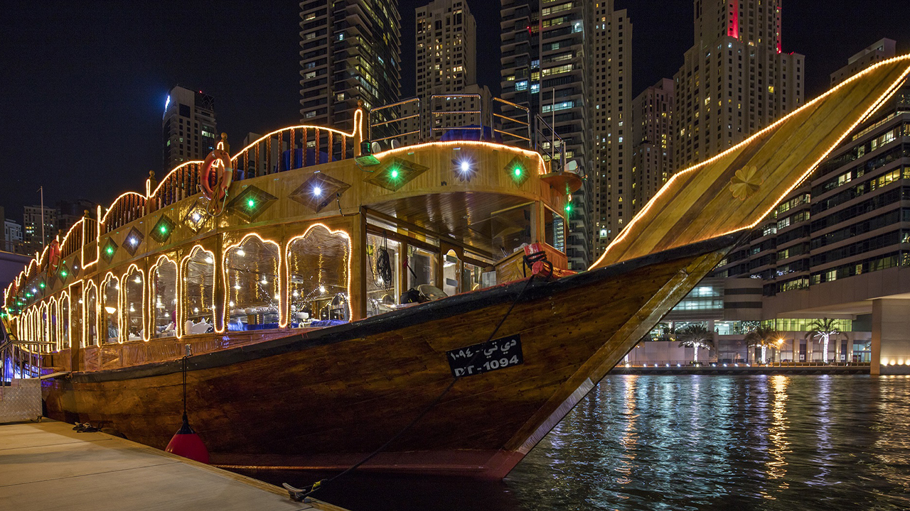 dhow cruise dubai marina sunset