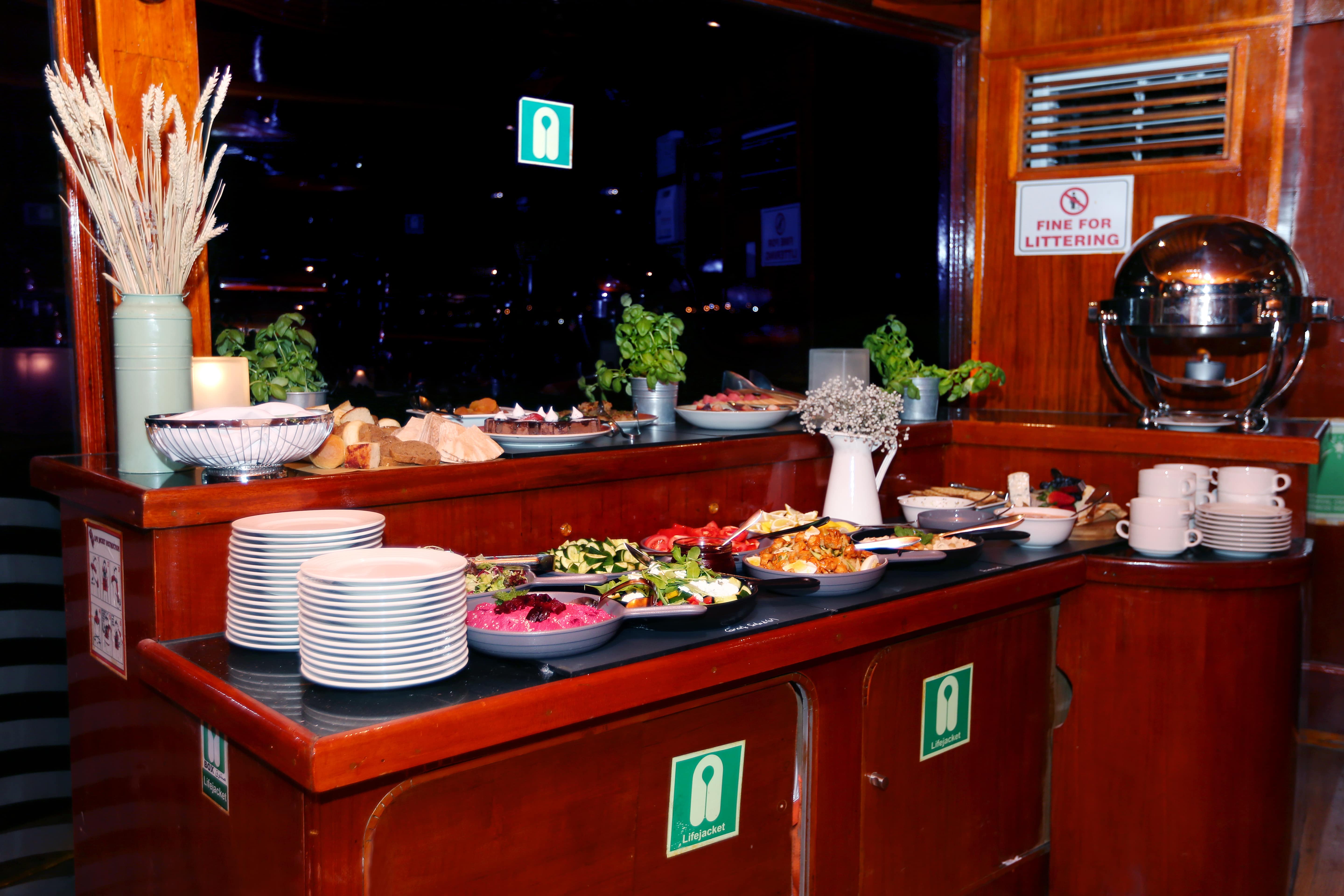 food served at dhow cruise